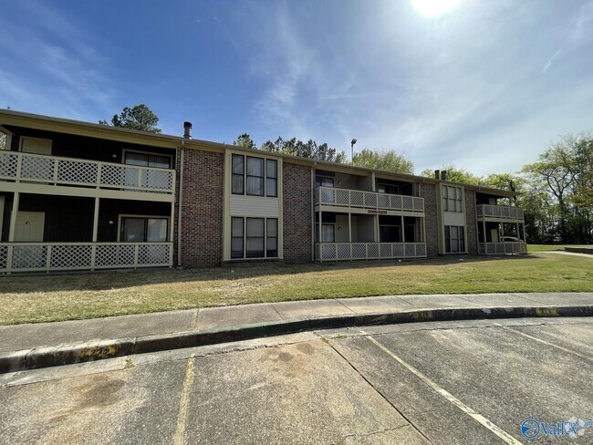 Building Photo - 5001 7 Pine Cir Unit N/A Rental