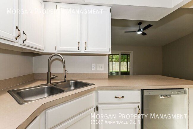 Photo - 13167 Annandale Dr N