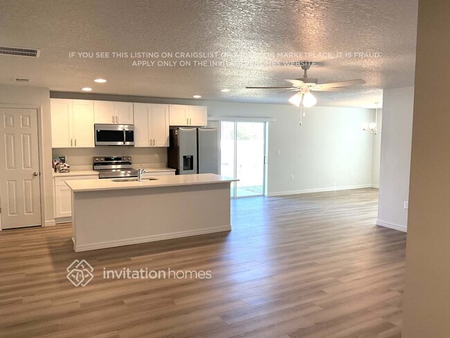 Photo - 813 New Zealand Ave NW