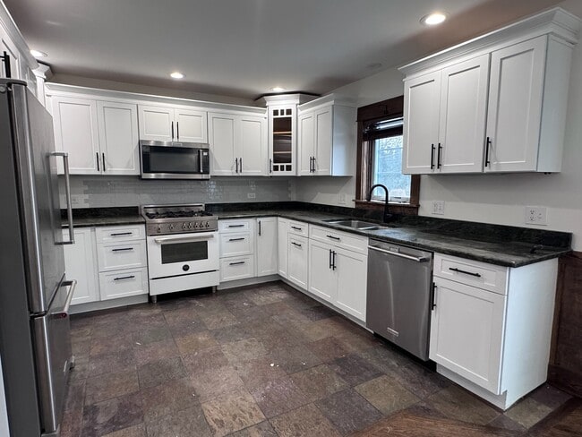 Photo - 754 Spring Rd