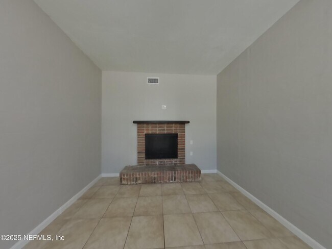 Photo - 7138 Mayapple Rd