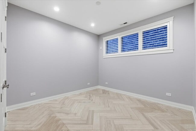 Photo - 850 W Lill Ave Unit #  01