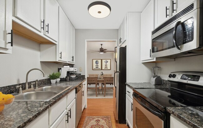 Photo - 2500 Windsor Mall Unit 1F