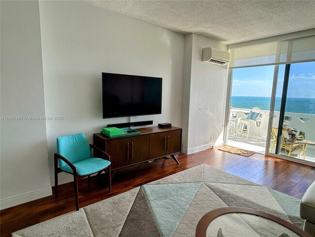 Photo - 2840 N Ocean Blvd Unidad 1008