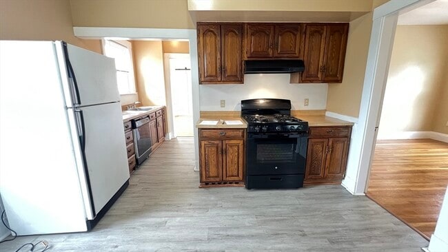 Building Photo - 12 Michigan Ave Unit 2