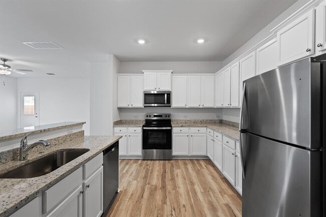 Photo - 14400 Wahlbergs Wy