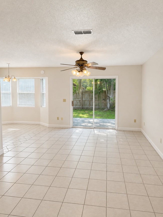 Photo - 3 Bedroom | 2 Bathroom Home with Fenced Yard