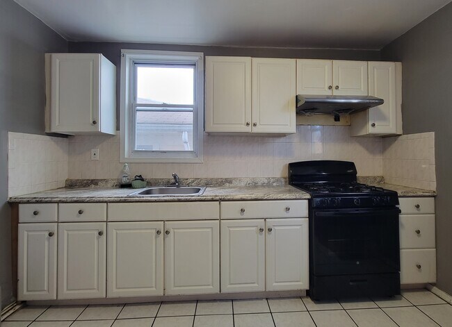 Photo - 6 6th St Unit Floor 2