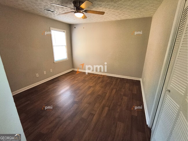 Photo - 102 Peachtree Ct