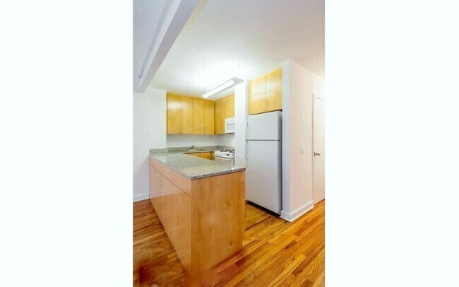 Building Photo - 406 W 44th St Unit 44 Rental