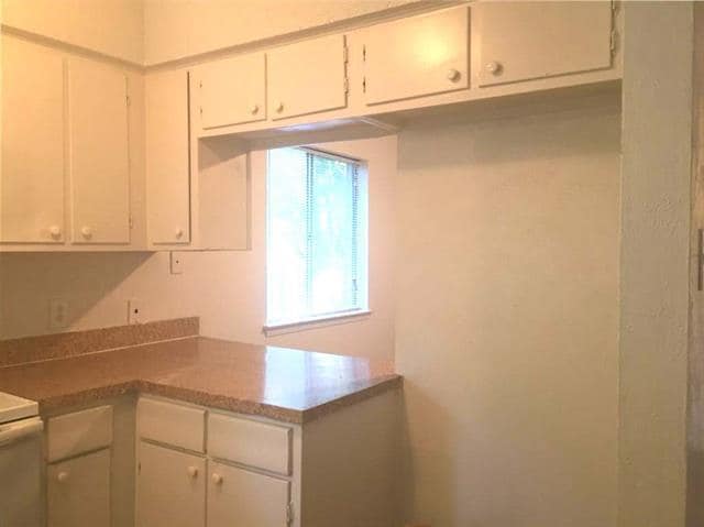 Photo - 1302 Mohawk Dr