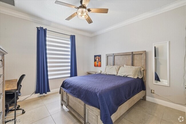 Building Photo - 801 SW 4th Ct Rental