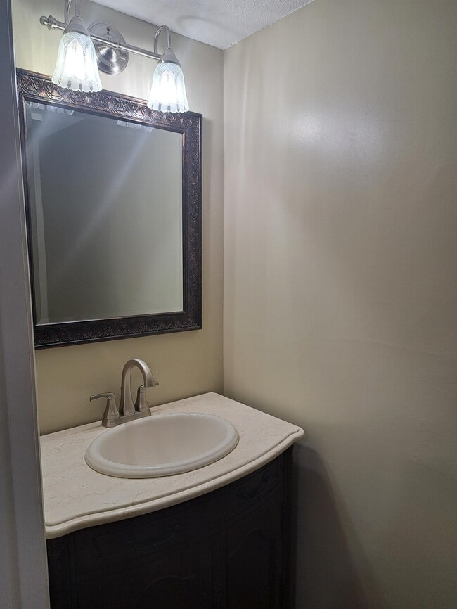 Photo - 600 N 35th St