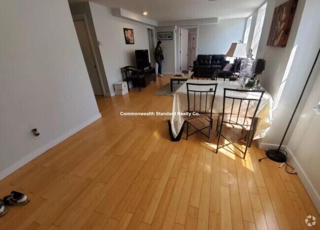 Building Photo - 2 bedroom in Boston MA 02118 Unit 408 Rental