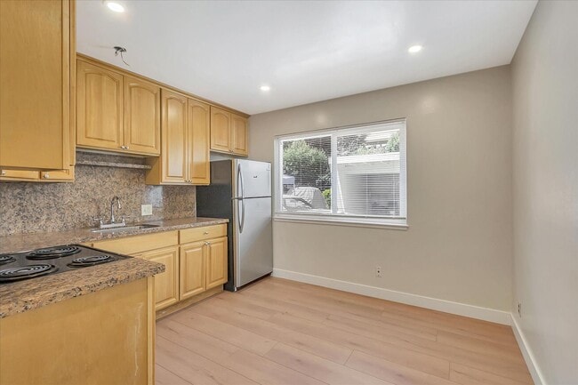 Photo - 557 Troy Dr Unit 2