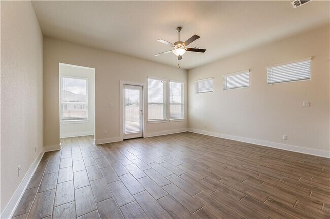 Photo - 178 Brooks Ranchi Dr