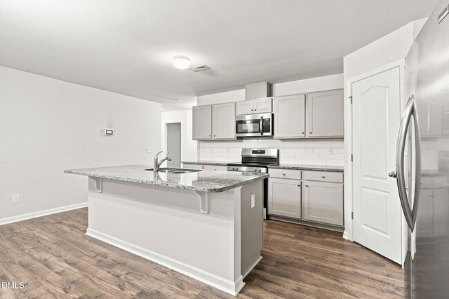 195 Bracknell Ln