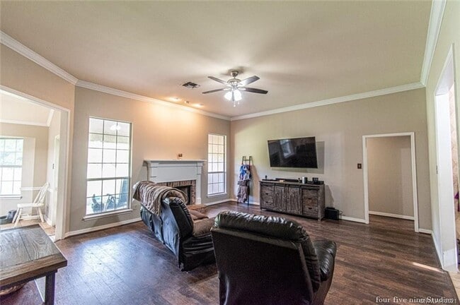 Photo - 3222 Stockwell Rd