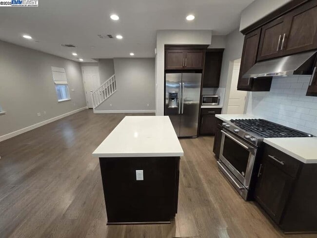 Photo - 8553 Waveside Wy