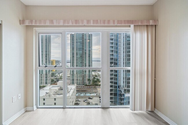 Photo - 1240 India St