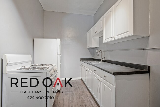 Photo - 854 S Oxford Ave Unit 107