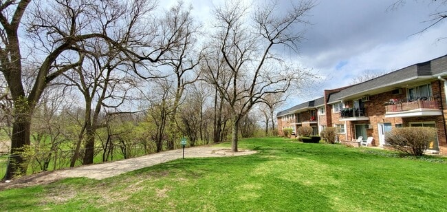 Photo - 2423 Ogden Ave Unidad 9