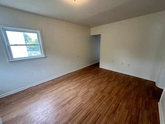 Photo - 422 Longwood Ave Unit A