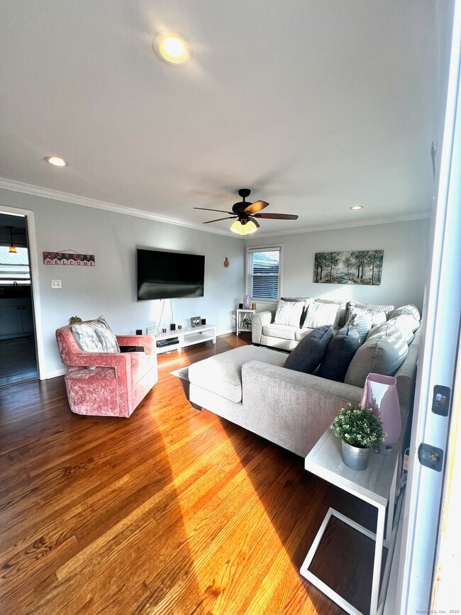 Photo - 20 Glenfield Ave