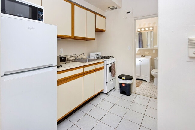 Photo - 318 E 80th St Unit SI ID1032025P