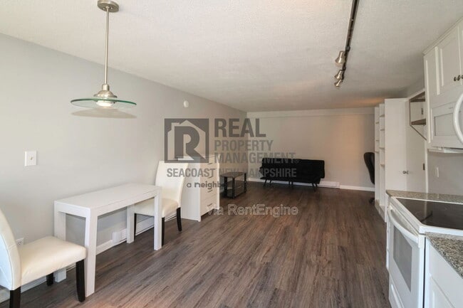 Photo - 93 Henry Law Ave Unidad 2