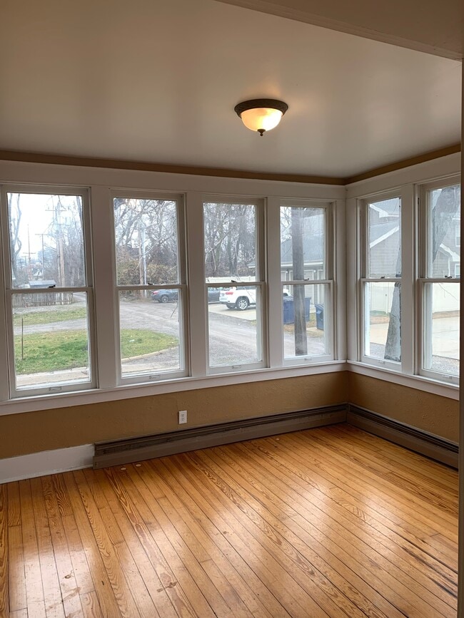 Building Photo - 820 Merriwether St Unit 820-B