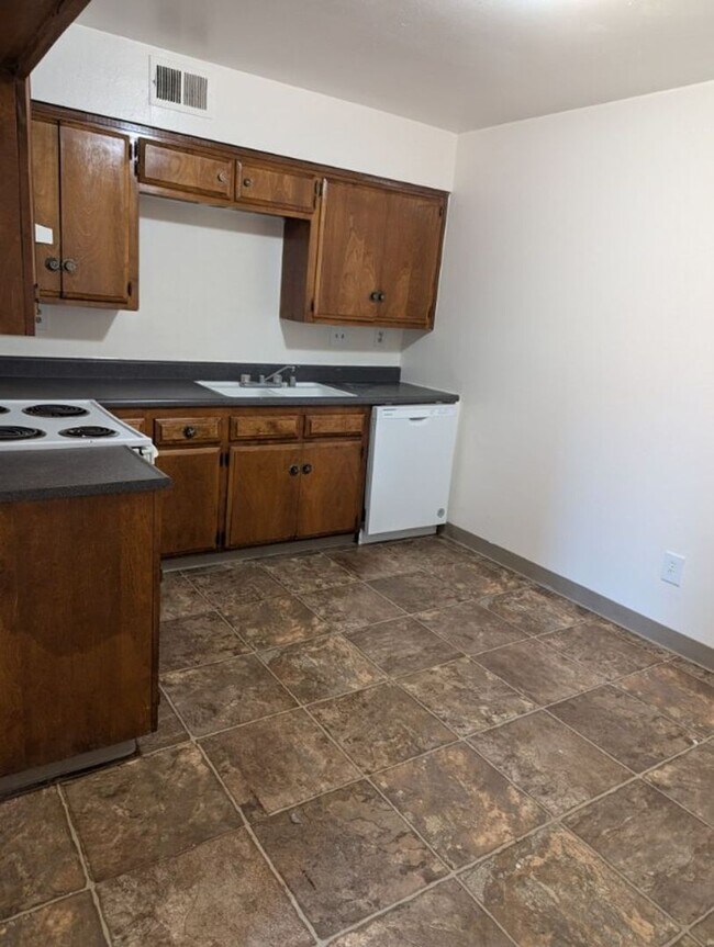 Photo - M13- 2820 N. HALFMOON DR.