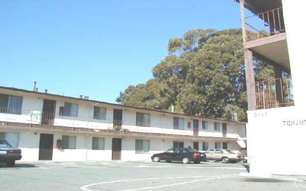 Photo - Indian Village Apartments