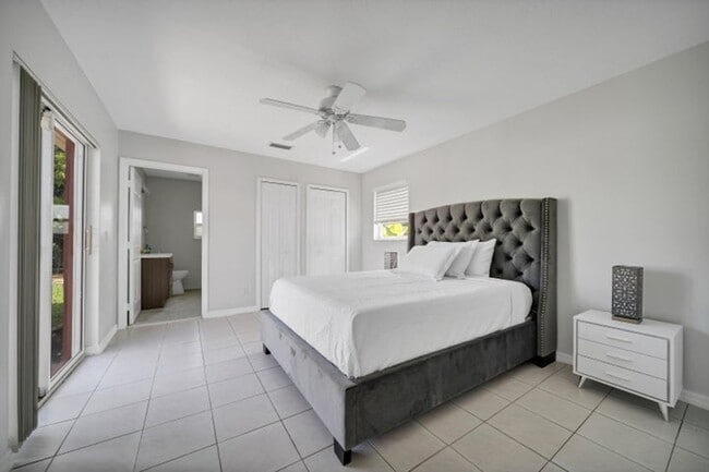 Photo - 113 Madrid St