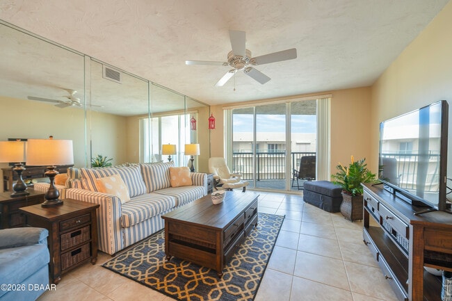 Photo - 4575 S Atlantic Ave Unidad 6701