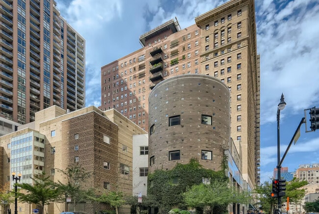 Building Photo - 40 E 9th St Unit 312 Rental