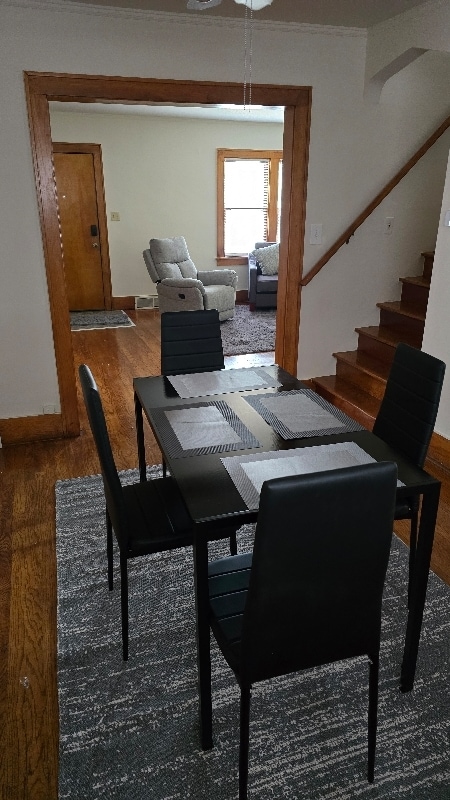 Building Photo - 915 S 48th St