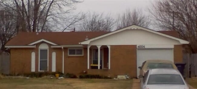 Building Photo - 4004 SE 45th St