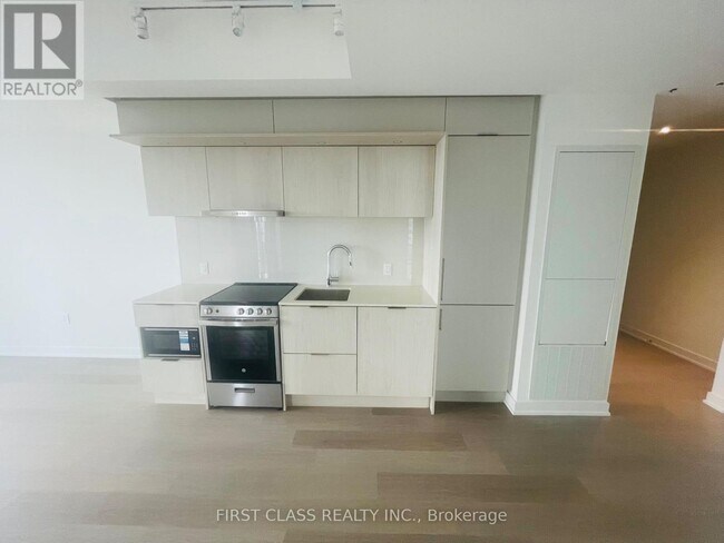 Photo - 448 Burnhamthorpe Rd W Unit 2608