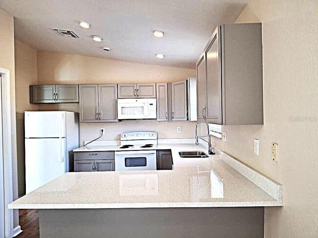 Photo - 5560 61st St N