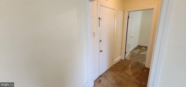 Photo - 33 S York Rd Unit 2A