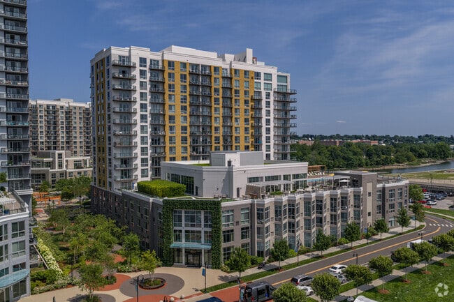 900 Pacific St Stamford, CT 06902