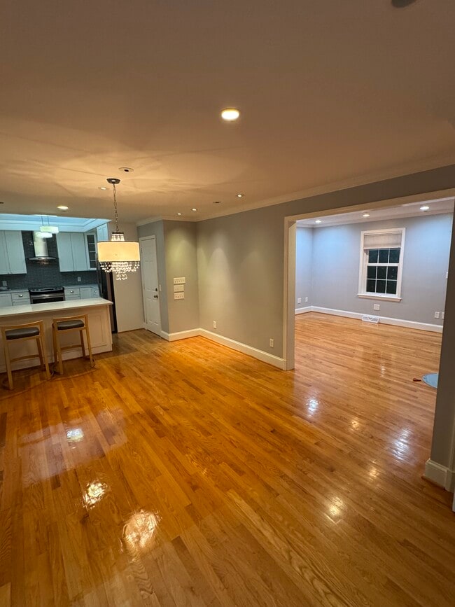 Photo - 2114 Deadora Rd