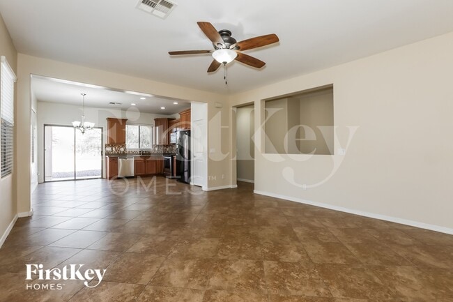 Photo - 802 W Love Rd