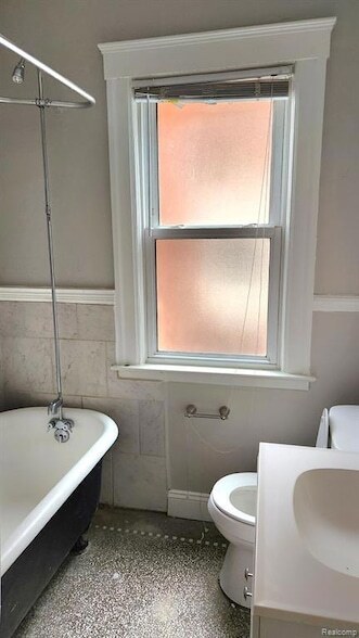 Photo - 864 Nottingham Rd