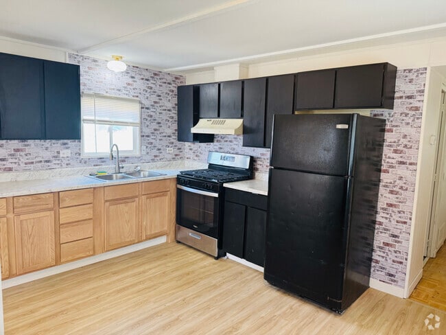 Building Photo - 241 E Durfee St Rental