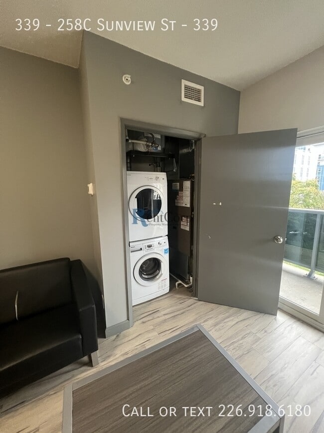 Photo - 258C-258C Sunview St