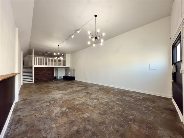 Building Photo - 2007 S Ervay St Unit 2009