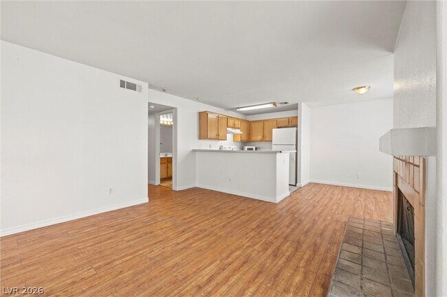 2972 Juniper Hills Blvd Unit 202