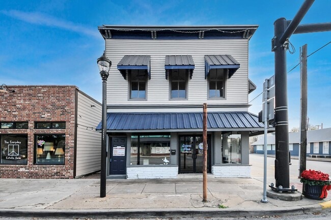 Photo - 223 W Main St Unit 1/2